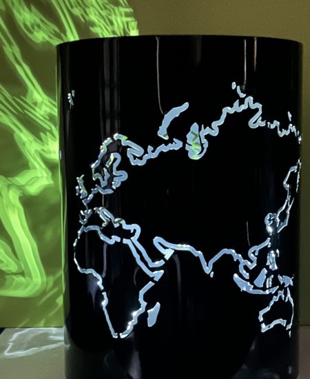 Monde a L'endroit